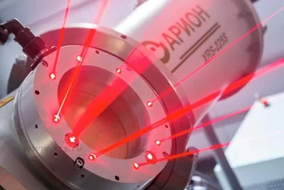 Рис. 10 Лазерный целеуказатель АРИОН ЛЦПК/Сура-225, установленный на рентгеновский аппарат